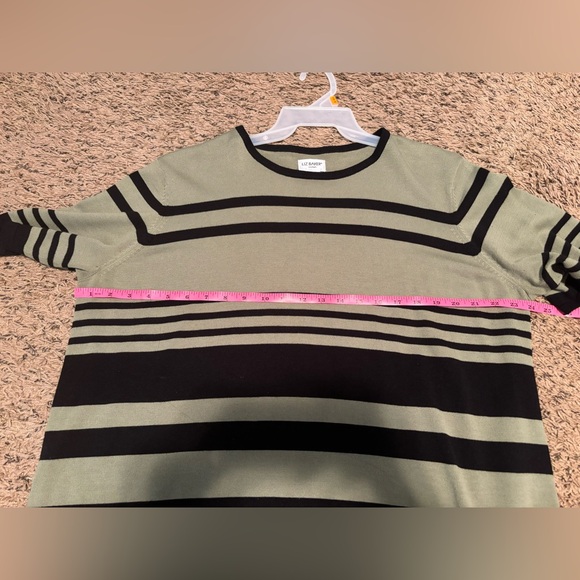 🌟Host Pick!🌟Women’s Vintage Liz Baker Striped Top. - Picture 5 of 6